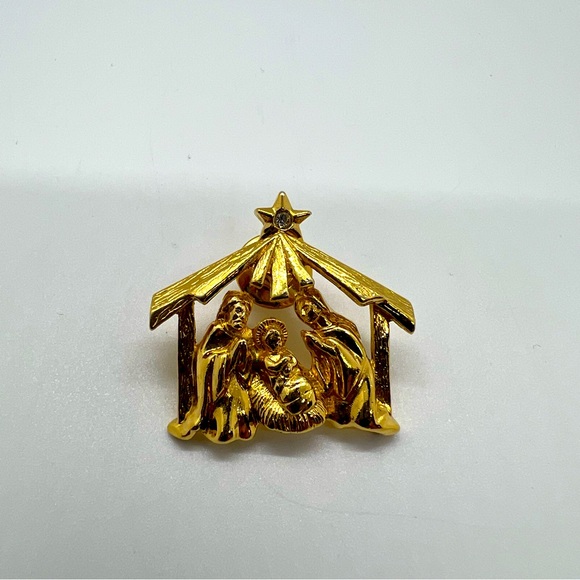 Vintage GOLD-TONE NATIVITY MANGER SCENE WITH RHINESTONE STAR PIN- CHRISTMAS - Picture 3 of 7